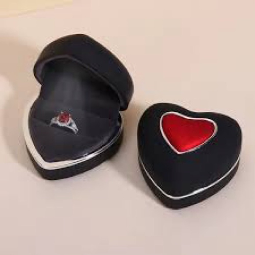 Heart-Shaped Black and Red Jewelry Box